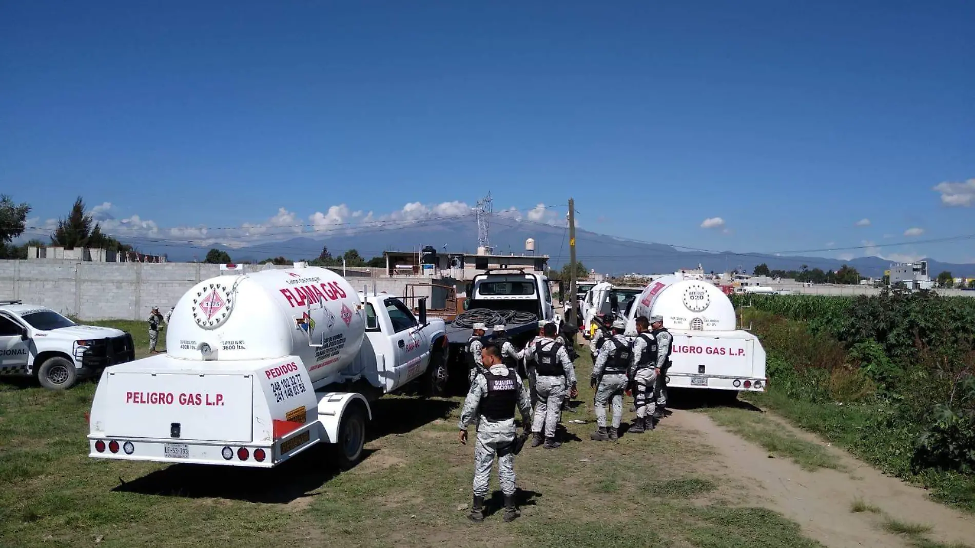 Localizan toma clandestina y aseguran tres pipas hechizas en Texmelucan